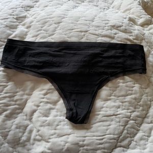 NWT Body by Victoria wide side thong